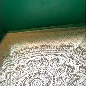 Tapestry couple holes